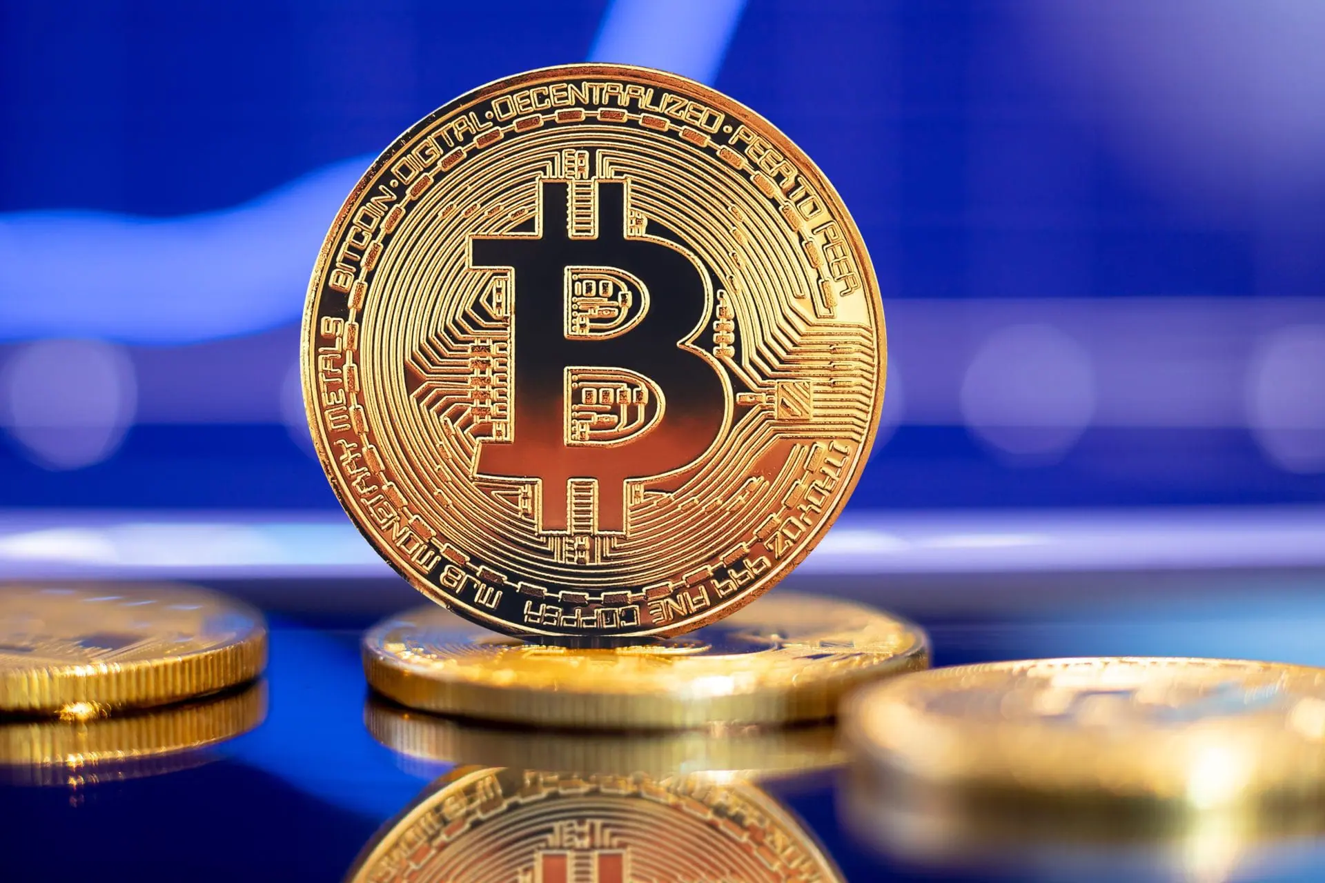 Bitcoin whale Mr. 100 koopt Bitcoin tijdens marktdip