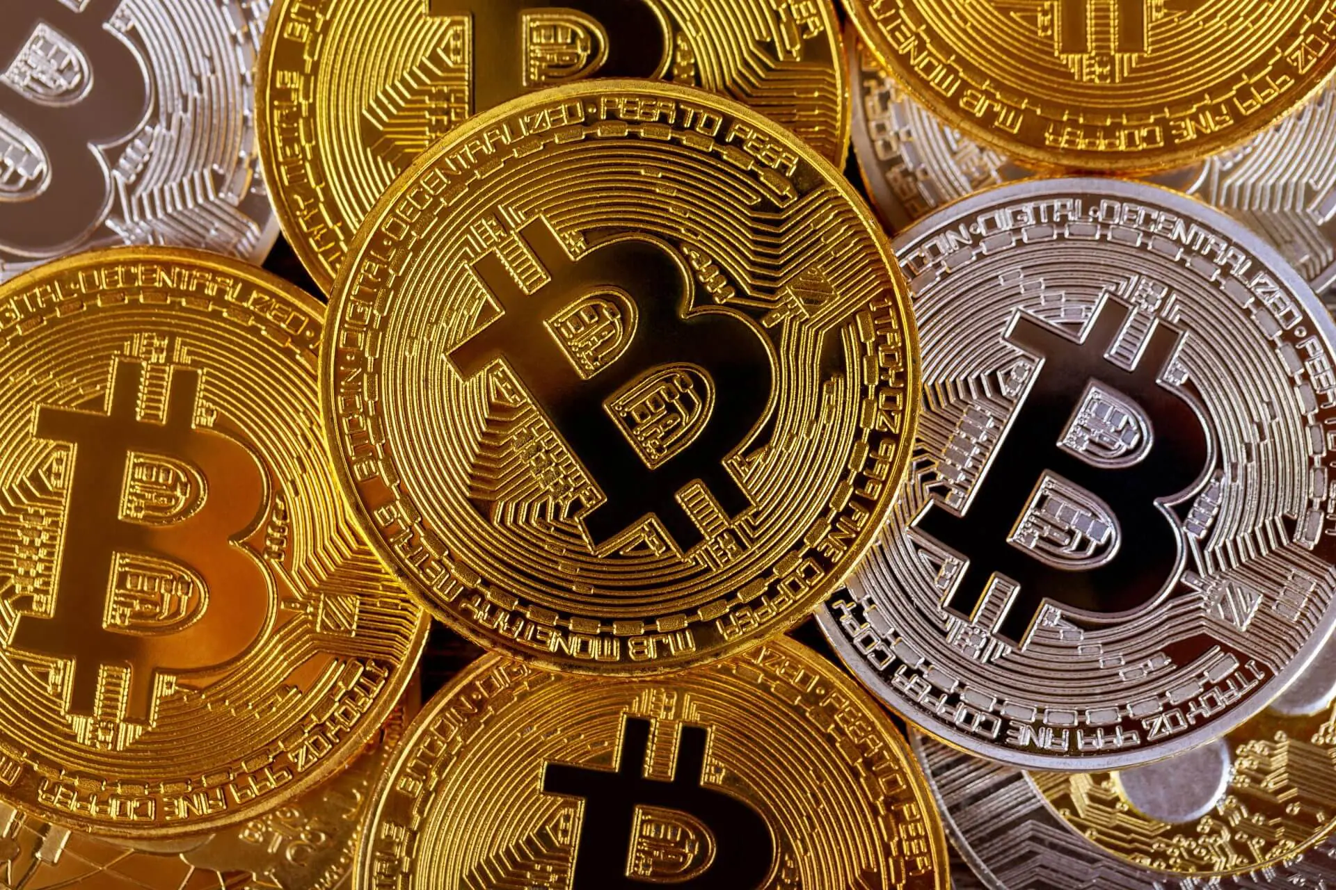 Bitcoin koers stijgt richting $64K, dit verwachten analisten